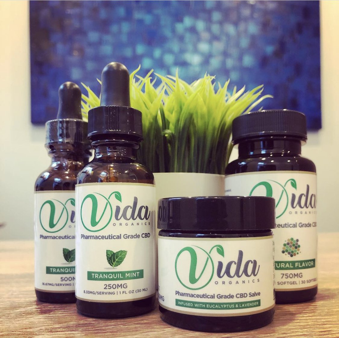 vida_organics's tweet photo. Products now available! #2019 #organic #CBD #Chicago #holistic #organiclifestyle #healthylifestyle #medicine #cbdmovement #AvailableNow https://t.co/Al3As1XCkf