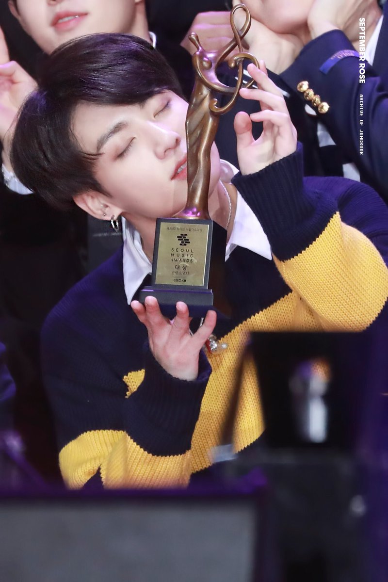 BTS_JKOOKIE__'s tweet photo. https://t.co/Q775usFqkk