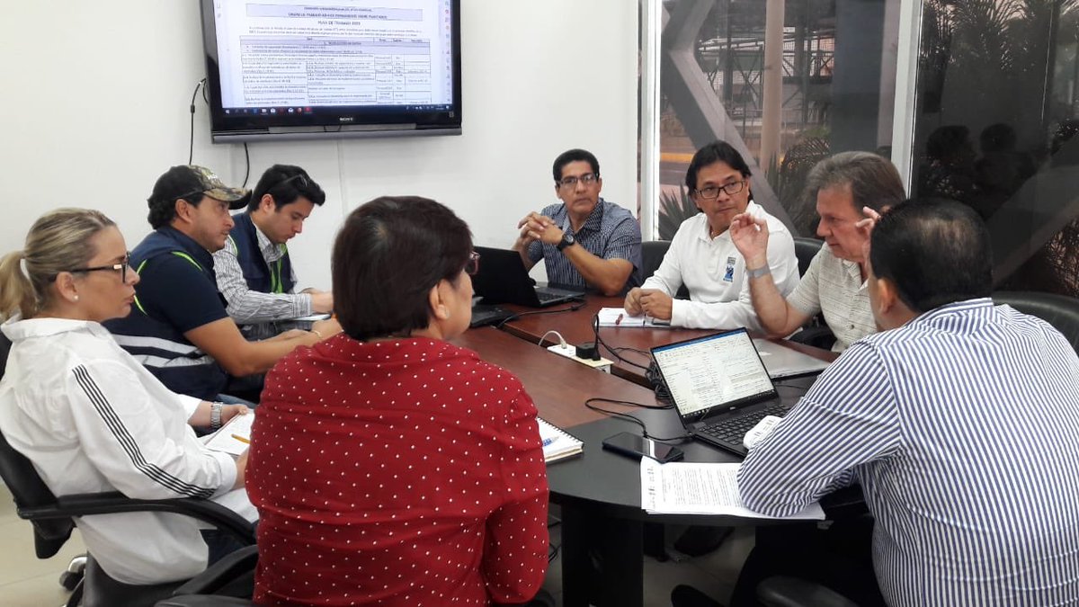 En Manta, junto a los representantes del sector atunero industrial, se llevó a cabo la reunión del Consejo Consultivo para revisar el plan de trabajo sobre plantados para el 2019 y normativa aplicable de CIAT.