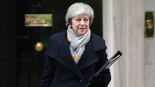 #ÚltimaHora 🔴 Una mayoría aplastante del Parlamento británico rechaza el plan del #Brexit de Theresa May  bit.ly/2CrC9mi