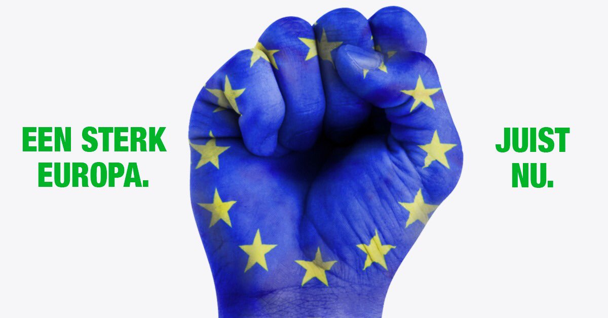 D66's tweet photo. De #Brexit stemming betekent meer chaos en onzekerheid.

Daar heeft niemand iets aan.

Wat ons betreft is er maar één oproep voor de Britse politici. Een oproep die meer en meer Britten steunen: blijf in Europa. Zodat we samen werken aan onze toekomst. 👇
https://t.co/OxVpEO8APR https://t.co/8aleFmGDjB