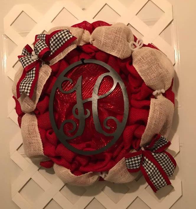 lmcook30's tweet photo. Monogram Houndstooth Wreath CUSTOM ORDERS Welcomed https://t.co/OajONdQ73K #SpecialToo #etsyhandmade #handmadehour #shoppershour #epiconetsy #bestofetsy  #promomyshop #Houndstooth #RollTide #CrimsonTide #MonogramWreath #MonogramDecor #Wreath https://t.co/YWx0Ps9hBS