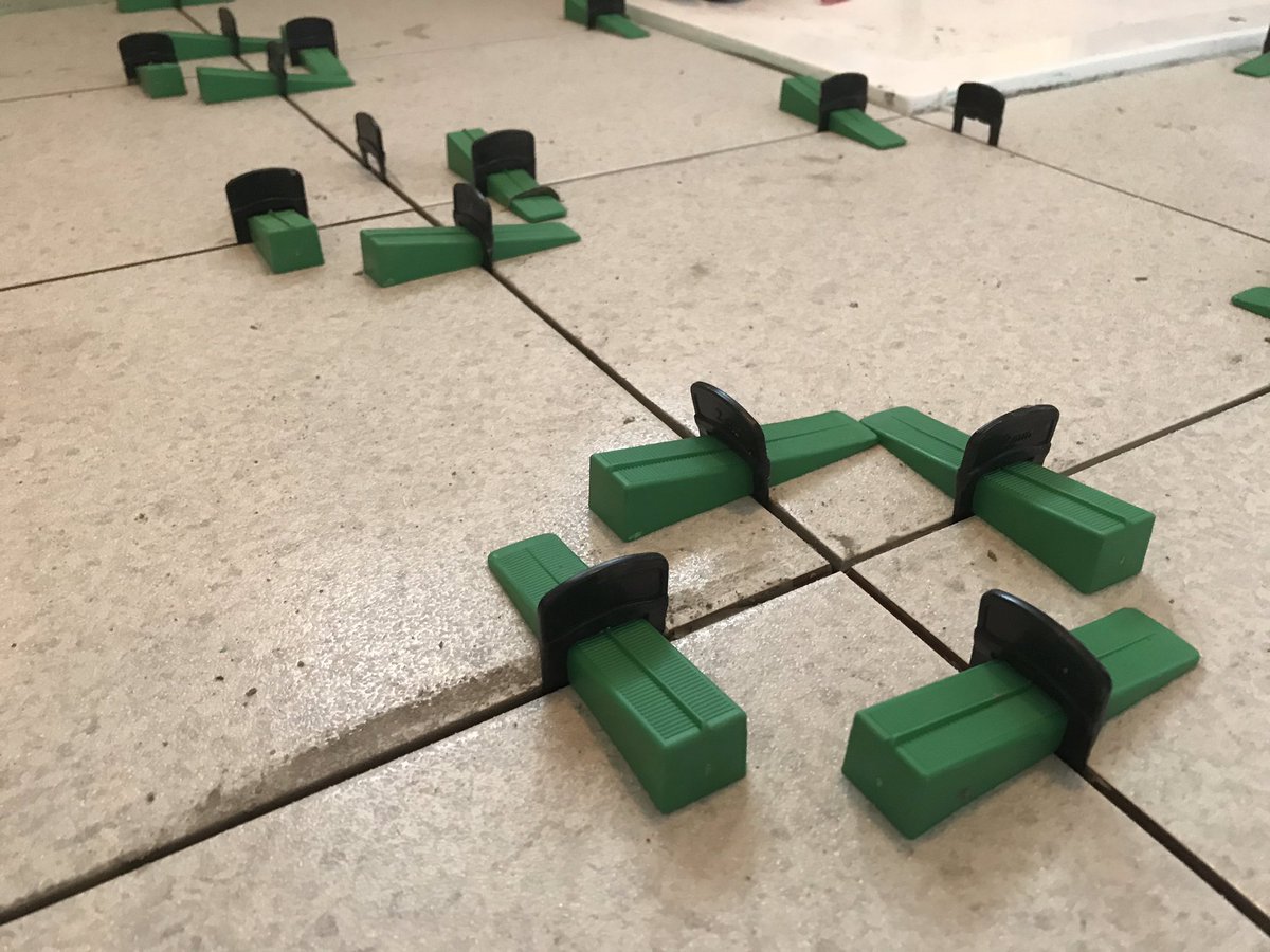 ***JANUARY SALE***                                Amazing Deal 3,000 Rhino Clips £99.00+Vat Normally £218.00+Vat Contact us for your Special Purchase Code <a href="/RhinoTileLevel1/">Rhino_TileLevellingSystem</a> tilelevellingsystem.co.uk