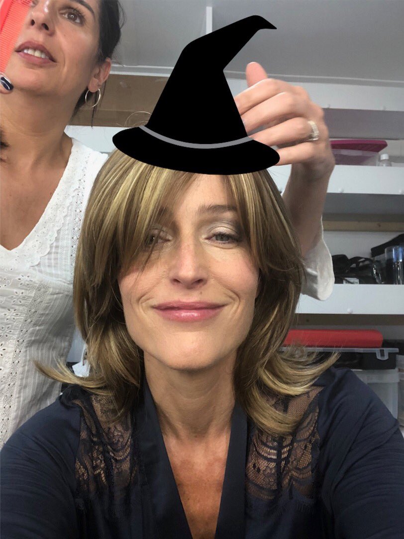 Gillian Anderson On Twitter Sexy Witch Vibes 🔮 Bts