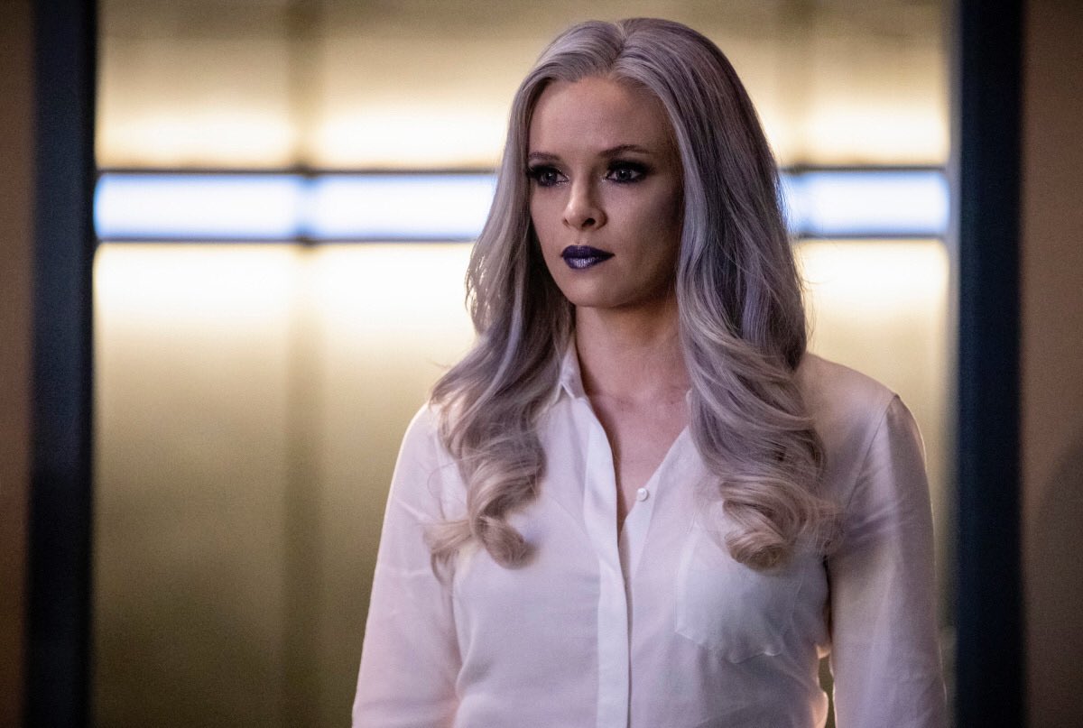 The first episode of 2019 airs tonight! So excited to share this journey with you all into another new year! 🙌🏼⚡️@CW_TheFlash #TheFlash