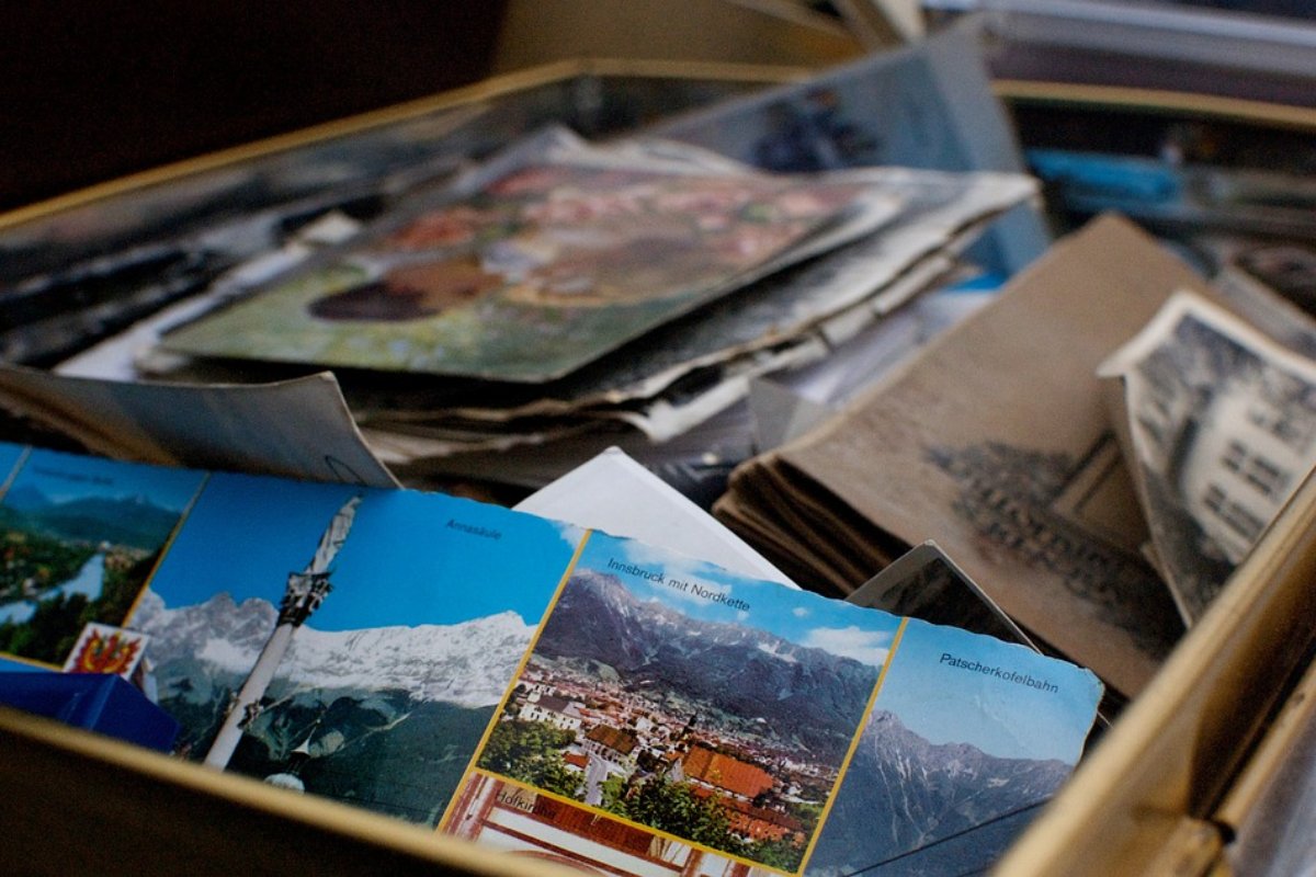 ICANNMOVEYOU's tweet photo. Pack your memories away safely for reminiscing later. https://t.co/GufO1YXnxO