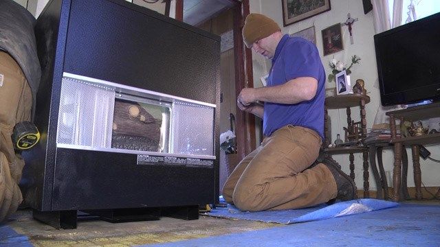 Albemarle Woman Living Without Heat Gets New, Free System dlvr.it/QwlWmh