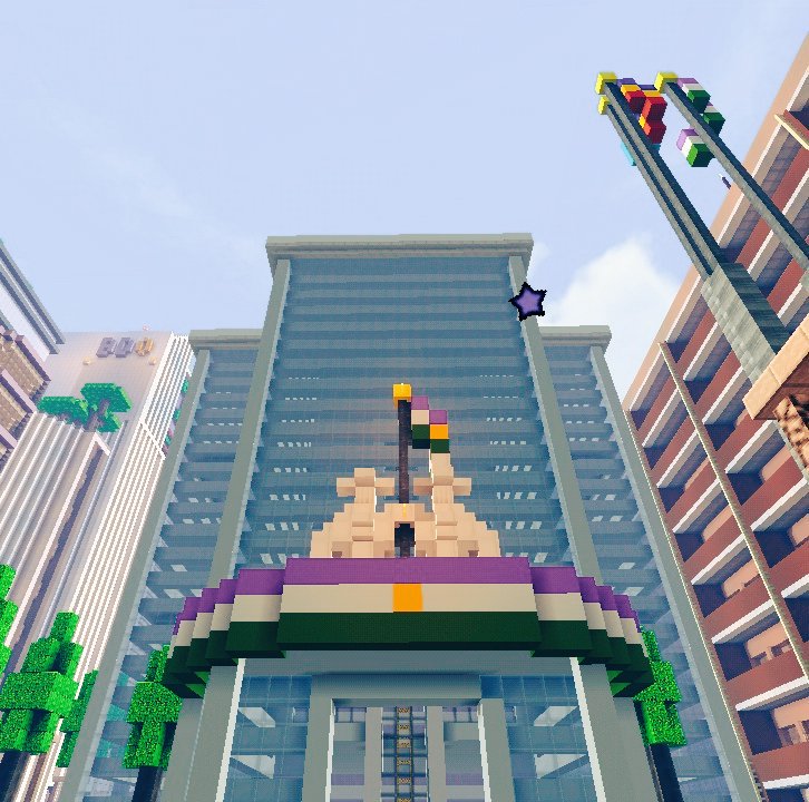 Jeydivie's tweet image. As reported by someone who is concerned; I've discovered that @Kunasia_Gov has stolen some creations from @AvrinMinecraft (BDO and SM Prime as seen on the left side of the images they tweeted) I also heard from other people that Kunasia has stolen more builds from other creators