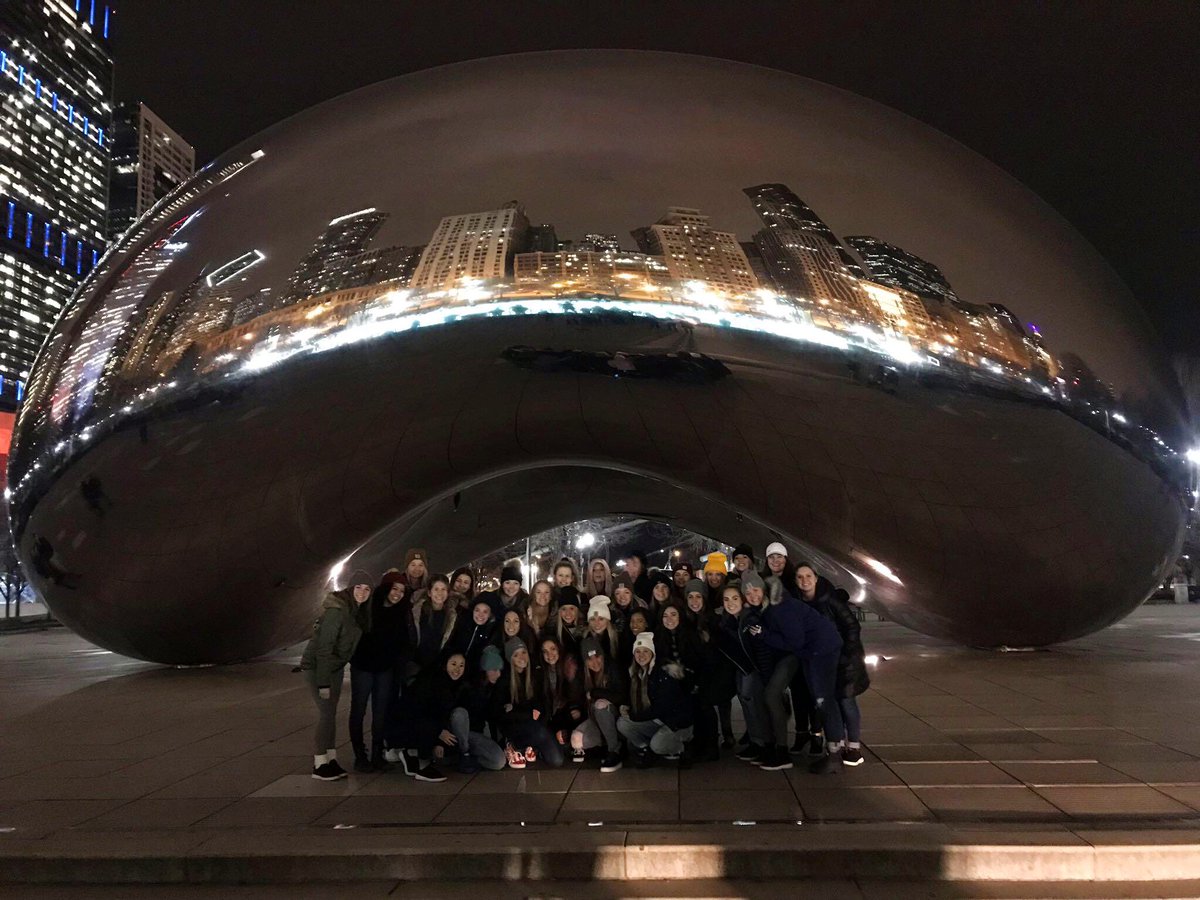 Bingham_DanceCo's tweet photo. chicago chicastop chicaDANCE chicaCO ✨ #cheekago https://t.co/ajy9qhJ0LG