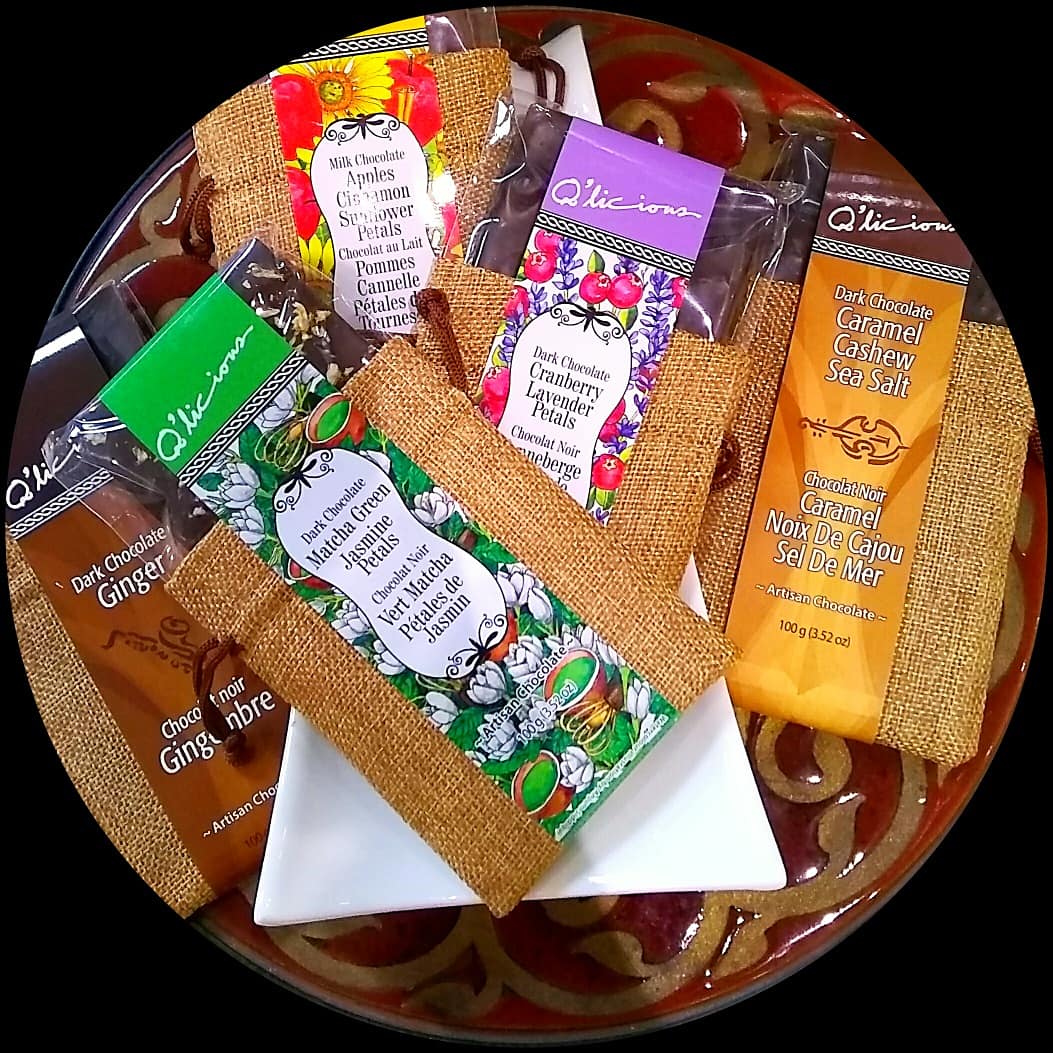 #chocolate #sweettooth #flowerchocolate #organic #candy #toronto #canadian #dessert  #iamcanadian #organiccandy  #halalgummies #halalfoodie #halal #healthysnacking #hotchocolate #bridalshowerideas #babyshowerideas #weddingideas #partyfavors #theatrium #downtowntoronto