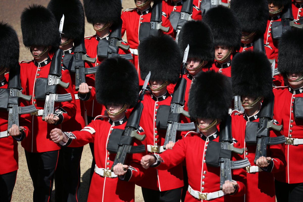 BritishArmy's tweet photo. Army Focus: The Irish Guards are an Infantry Regiment and were formed in 1900 by order of Queen Victoria. Since then they have earned a reputation for dedication and grit during demanding operational deployments. Would you like to know more? https://t.co/aAWXuhG4qc @irish_guards https://t.co/R31XZPYNlk