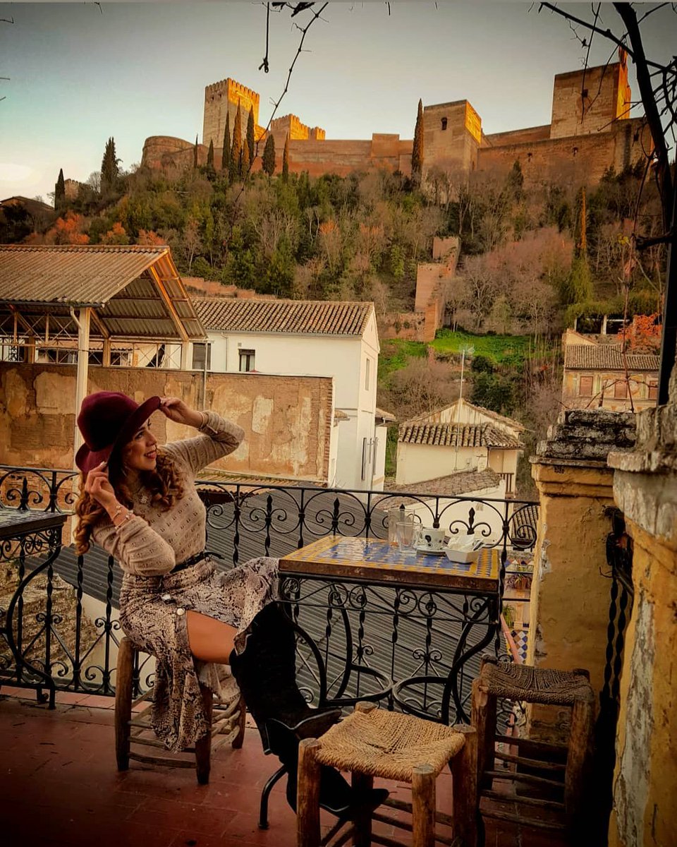 Lourdes82570598's tweet photo. Dale limosna mujer
Que no hay en la vida nada
Como la pena de ser ciego en Granada !!
#BuenasNoches
#alhambra
#ootd
#granadademoda https://t.co/uNqr8Xggos