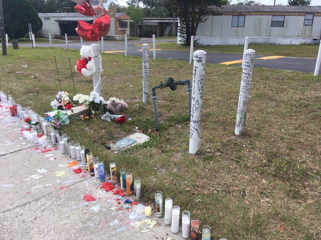Anonwatch47374's tweet photo. Right near my house. Cop murders child and walks free A.C.A.B. #CopsMurder #ChargeTheMurder https://t.co/XMIVTTSGQX https://t.co/QyA46sRENQ