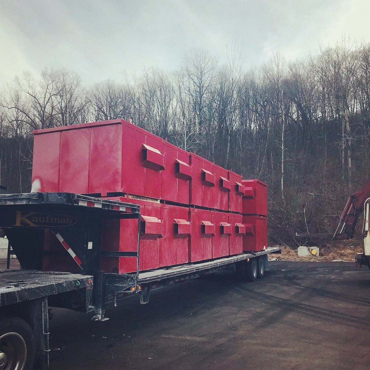CountywideNY's tweet photo. Today's shipment of brand new garbage dumpsters which will be delivered to new clients this week #countywide https://t.co/iucVBttCFY