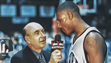 Sending Happy Birthday wishes to one of the best to ever wear a Xavier uniform, James Posey! 