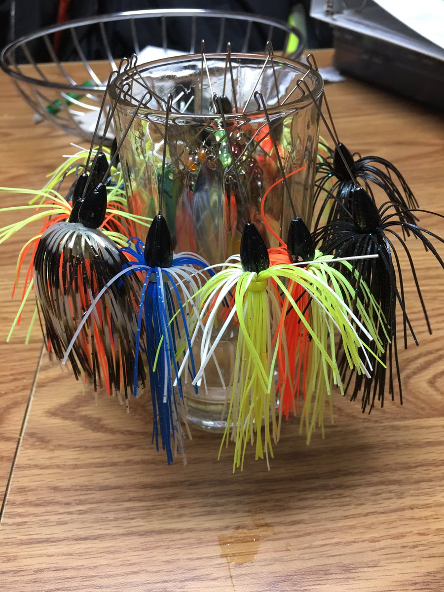 Tenpointlures's tweet image. Working on some spinnerbaits‼️ check them out at                                    -&amp;gt; true-turn.myshopify.com