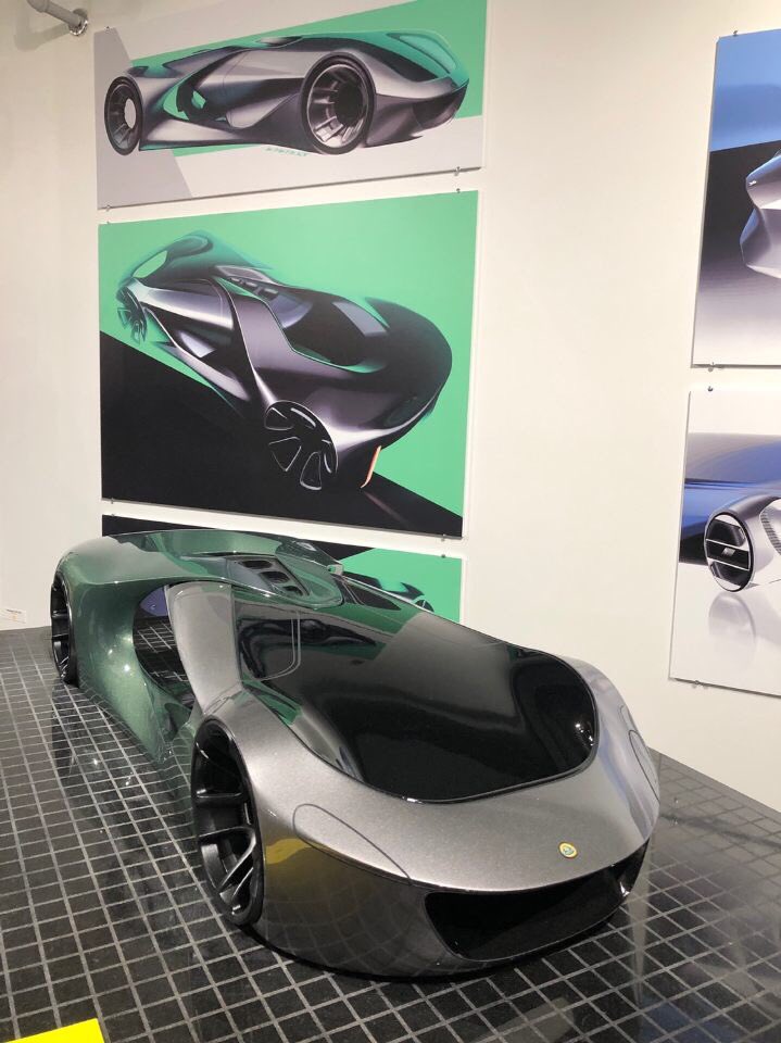 MichAuto's tweet photo. #MICHauto’s @glennrstevens and @katelynshelby are at the opening of the @CCS_Detroit Transportation Design Student Exhibition. Students are showcasing their design concepts on the future of transportation and mobility to kick of @NAIASDetroit Preview Week. #MichiganIsAuto https://t.co/eat2cP1YhU
