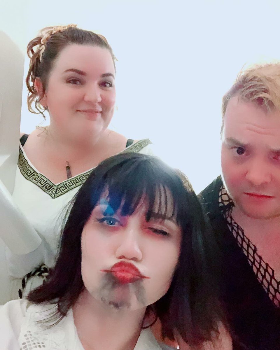 banana_maxx's tweet photo. #DKWEEK
Some late 2018 memories 💞
Good Things Festival, and awesome day!! Saw so many amazing bands, including BABY METAL!!
And Halloween smol shindig ft @wardiebobordie
Amazing times and this year will be filled with M A N Y more https://t.co/15UlRfvuES