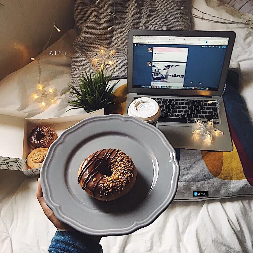 لتعيش سعيداً.
افرغ رأسك من تفاهات الحياة
كن بسيط, لا تتعمق, تجاهل لترتاح
افعل الخير ولا تندم ع  ذلك .

 #شطر_اعجبك