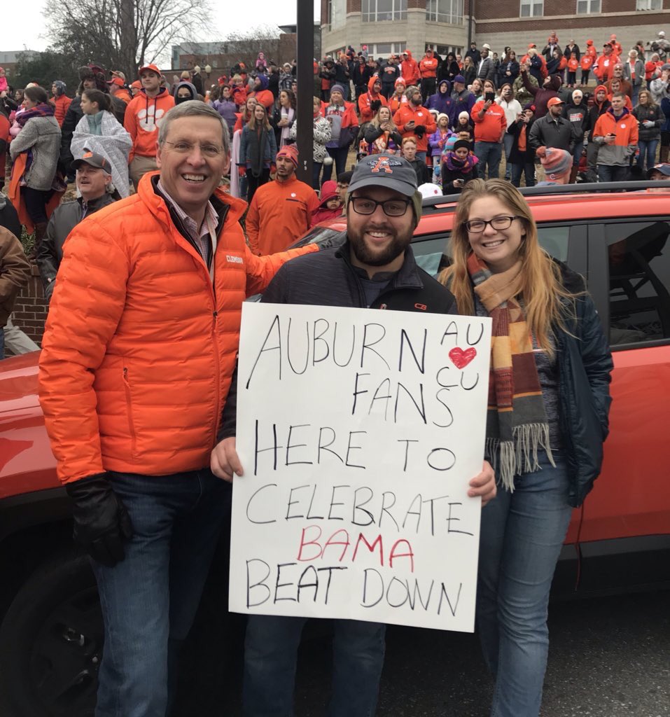JNB_USA_'s tweet photo. Imagine being an auburn fan and driving all the way to SC to celebrate a victory that isn’t yours https://t.co/FYmHip2EjV