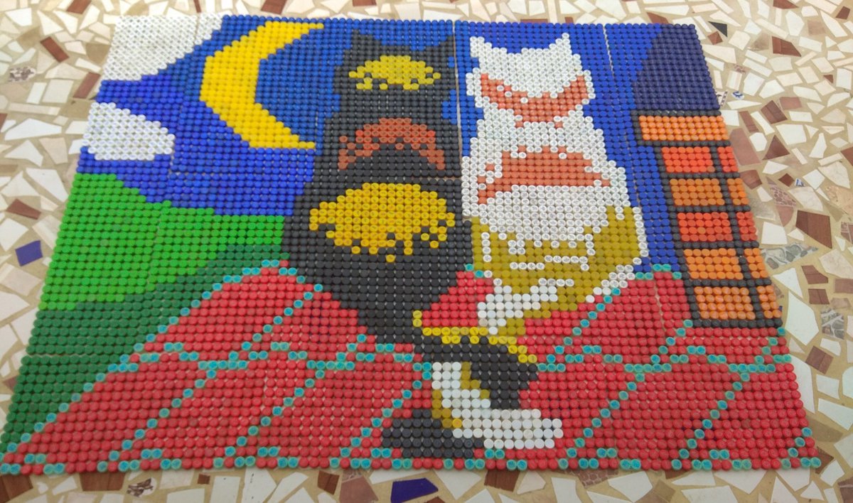 rdechavarria's tweet photo. Falta unir piezas para luego ver cómo se lleva al muro donde quedará. Resultado 190 x 244 cm y 4960 tapas plásticas utilizadas. Ya falta poco para culminar el trabajo 💪 #tapasplasticas #reciclaje #sireciclo https://t.co/Qc6yM4182R