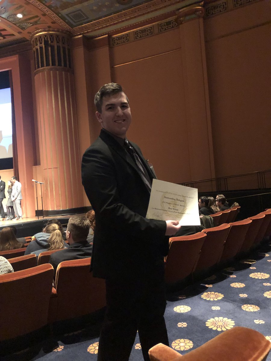 kchsmodelun's tweet photo. Congrats Ben Venus on the Outstanding Delegate award #MUNUM https://t.co/1JmVuag4VQ