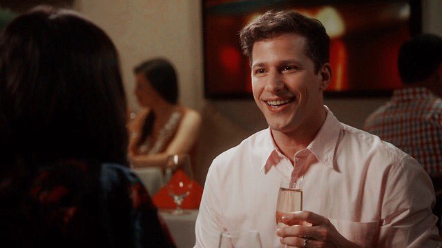 diehardetective's tweet image. || JAKE’S FLOOFY SEASON 6 CURLS ARE ALL THAT MATTERS TO ME FROM NOW ON.