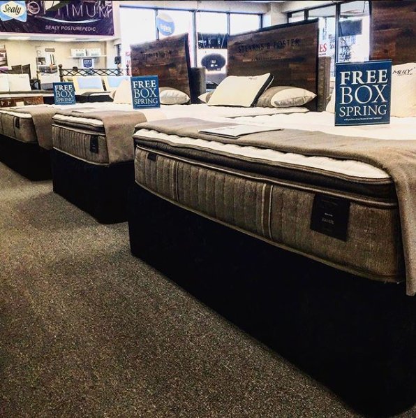 Luxurious #StearnsandFoster mattresses on sale! 5 locations in Murfreesboro, Franklin and Smyrna with the lowest mattress prices and ZERO DOWN, ZERO INTEREST!
mattressgallerydirect.com/stearns-and-fo…