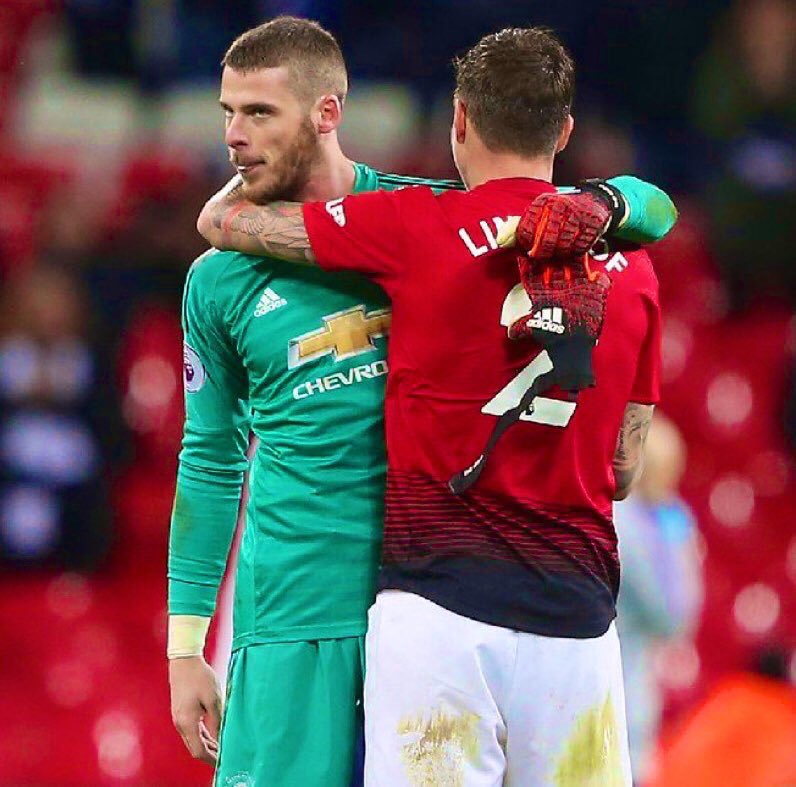 PeteBurrell's tweet photo. And today just confirmed why this man @D_DeGea pisses on any other keeper in the premiership including the boys from Brazil! #worldsbest #withoutashadowofadoubt https://t.co/975buQjHLo