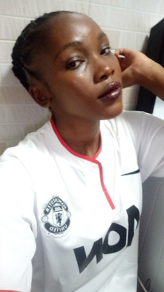 lmana_v's tweet photo. Did the damn thing for today's game. Didn't watch a second because of superstitions 😂😂😂
#MUFC
#DavidIsBae https://t.co/2V1XqV928B