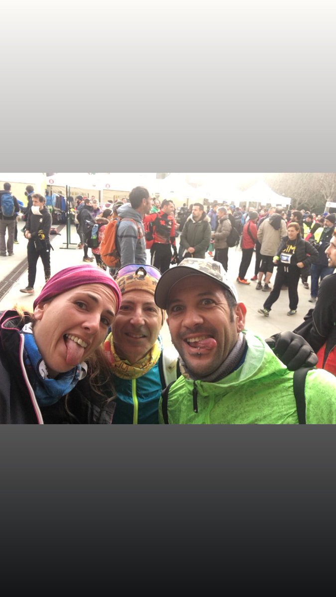 suxsyandres83's tweet photo. El cim de la #cinccims @CincCims ! Disfrutando del ambiente de mi pueblo ! Contenta de volver a colgarme un dorsal 🌄🤟🏼🎸 dar las gracias a @octavioperezcal https://t.co/UVvq4Mz8RJ