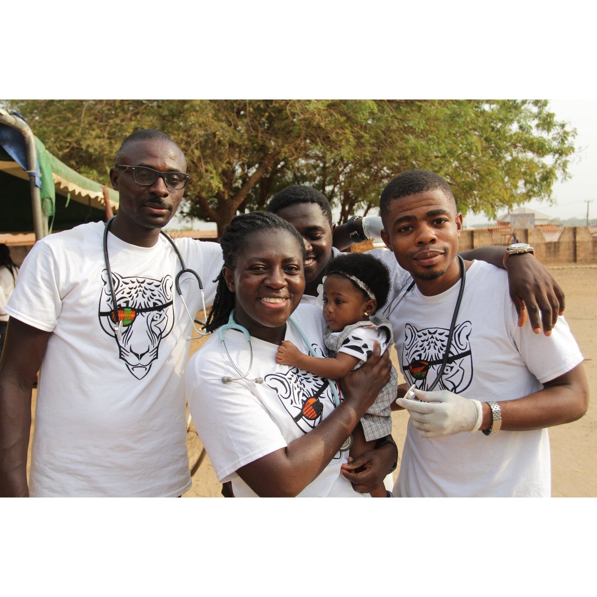 fridayborndes's tweet photo. Yesterday, Friday Born Designs held our 2019 health screening and outreach day in Gbetseli, Ghana. This was our biggest event yet, with over 500 lives touched in one day! I'm so grateful to you all for your support 💛#FridayBornDesigns https://t.co/Kva17AFyKu