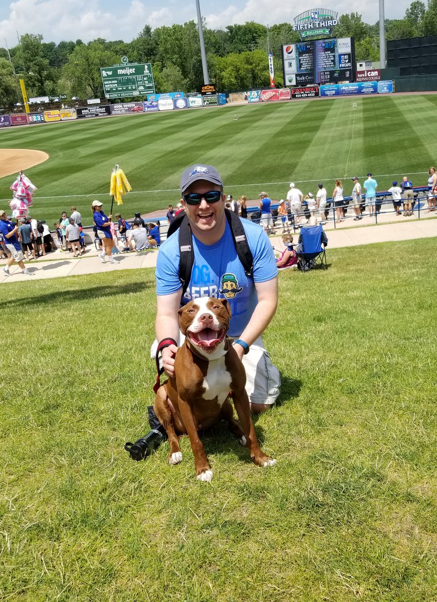 jmswyo's tweet image. At the @wmwhitecaps with @APitBullLife repping the Legends!!!
#ForeverRoyal #stachetastic