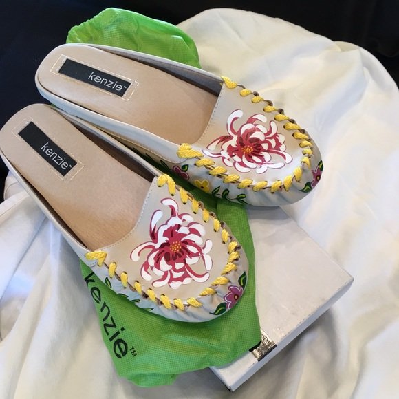 Mags3368's tweet photo. So good I had to share! Check out all the items I'm loving on @Poshmarkapp #poshmark #fashion #style #shopmycloset #kenzie: https://t.co/YqFdRU0E2F https://t.co/7ONxUESJWJ