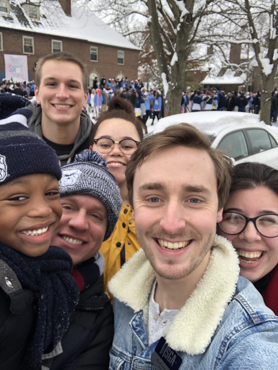 SGAPresidentBU's tweet image. Successful deliveries to all Greek houses and residence halls! Welcome back, @butleru! @ButlerSGA and @ButlerVPSA were happy to start your semester with yummy snacks.