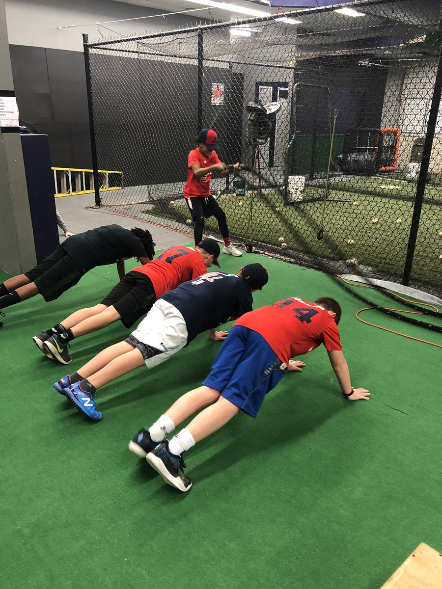 EliteBaseballNC's tweet image. Fungo-Elite workout and bowling!  Work together - Play together. #warehouseathleticsnc #fungobaseball  #ncabc  @burks_darren