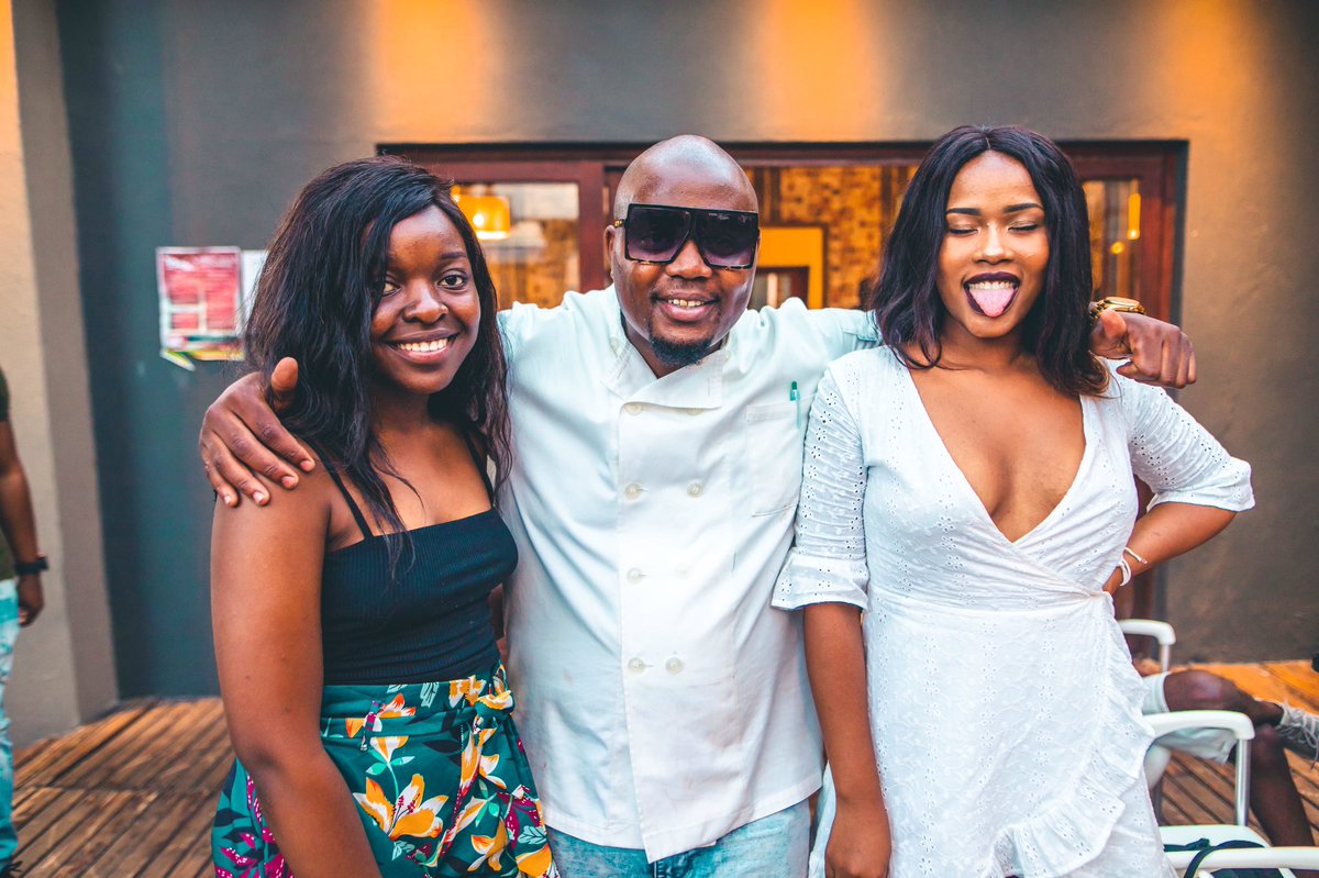 xiluva_ngob's tweet photo. #TheBumbasticBBQGallery #16Dec2018 #cheflabumbu #cheflife #chef 📷 @yaronamp  let’s meet again in feb..🙏🏿 https://t.co/gXKBBjNTkG