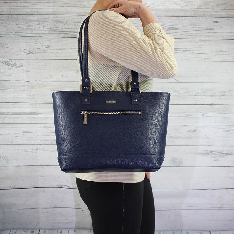 BellaModi's tweet image. Feeling the winter blues? Take control of your fashion statement with one of our blue in stock bags or design your own.  bellamodihandbags.com #custom #leather #handbags #fashion #customizable #luxury