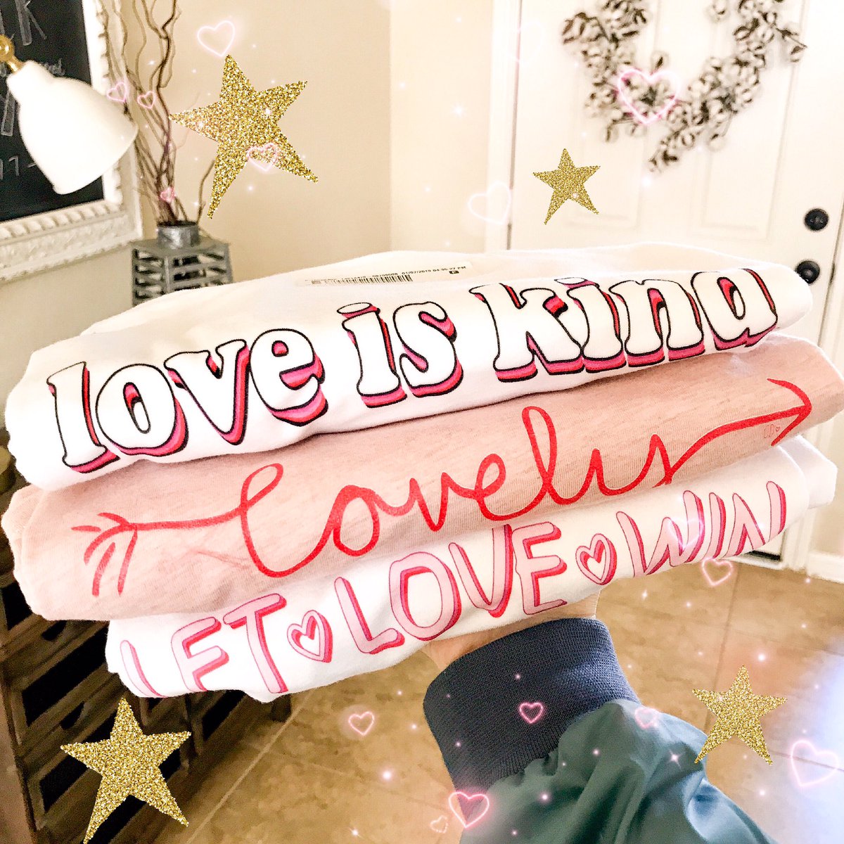 #ValentinesDay shirts 💌😍❤️

etsy.com/shop/shopcalli…