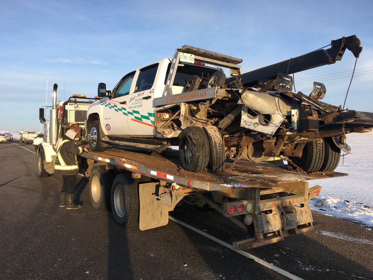 Do You Have To Pull Over For A Tow Truck - GeloManias