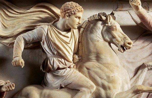 Rdvan141's tweet image. •İskender,hiçbir kusuru konusunda onu uyarmayan bir vezirine“Sana ihtiyacım yok.”dedi. Vezir:“Neden hükümdarım?”

İskender:“Çünkü ben bir beşerim. Sen bu kadar süre zarfında benim tek bir hatama bile rastlamadıysan cahilsin demektir, örtbas ettiysen o zaman da hainsin demektir.”