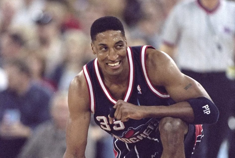 January 22, 1999: The Bulls trade Scottie Pippen to the Rockets for Roy Rogers and a 2nd round pick. Charles Barkley re-signs with Houston to give the Rockets a new Big 3 of Hakeem, Scottie and Charles.A Barkley-to-the-Bulls signing was rumored before the breakup.