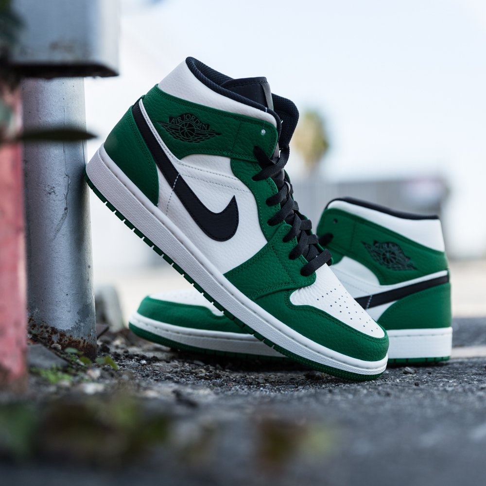 air jordan 1 mid pine green on feet