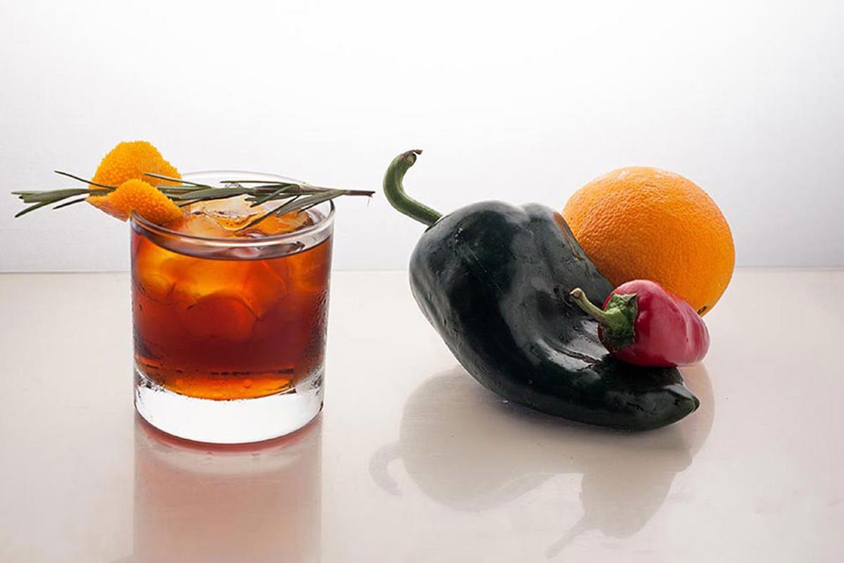 RedDunnKitchen's tweet photo. Do you like it spicy? Do you like it sweet? Do you like it sweet and spicy? We've got it! Handcrafted signature cocktails, prepared just for you. Go ahead, knock yourself out - we won't judge (okay, not to your face we won't.) https://t.co/Nmdo1r0R8G #istayevenwhenigo #cocktails https://t.co/omVLGosTYe
