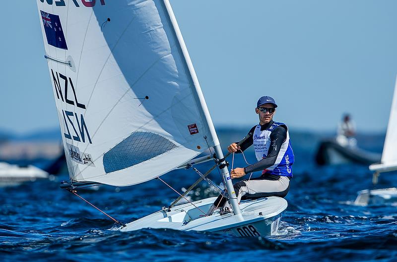 SailWorldNews's tweet photo. Barfoot & Thompson Laser Nationals Day 2 - Weather Frustrates #IntLaserClass https://t.co/3DsjhkHmId https://t.co/rdk6Hfbl8A
