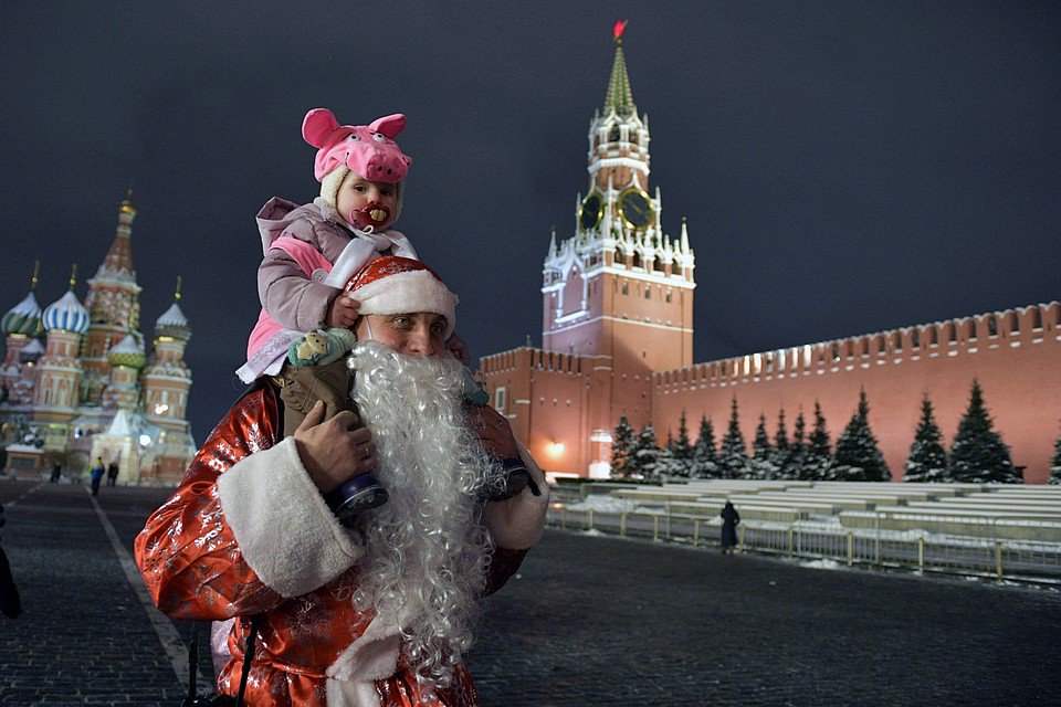 Как отмечают новый год в москве Как отмечают новый год в москве