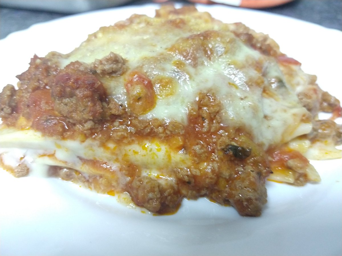 DigitalDaigor's tweet photo. Uma outra #live de #CozinhaNERD acabou com um host tão gordo que nem eu do @uJeFFF! 90 pessoas apareceram lá na nossa humilde transmissão! Muito obrigado parceiro, foi um prazer imenso! Obrigado a todos que apareceram na live e próxima semana, casoncelli! https://t.co/DjxVftL0Hd