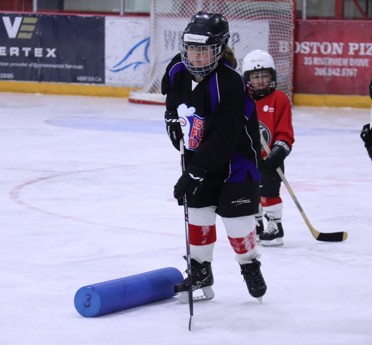 GoldWings_AAA's tweet photo. 💛We had the privilege of taking part in Weyburn’s Esso Fun Day today. We helped introduce eighteen young girls that are new to hockey to the sport we all love 💛 So many GoldWings in the making 💛 #essofunday #girlshockey https://t.co/Gdcl8Q692s