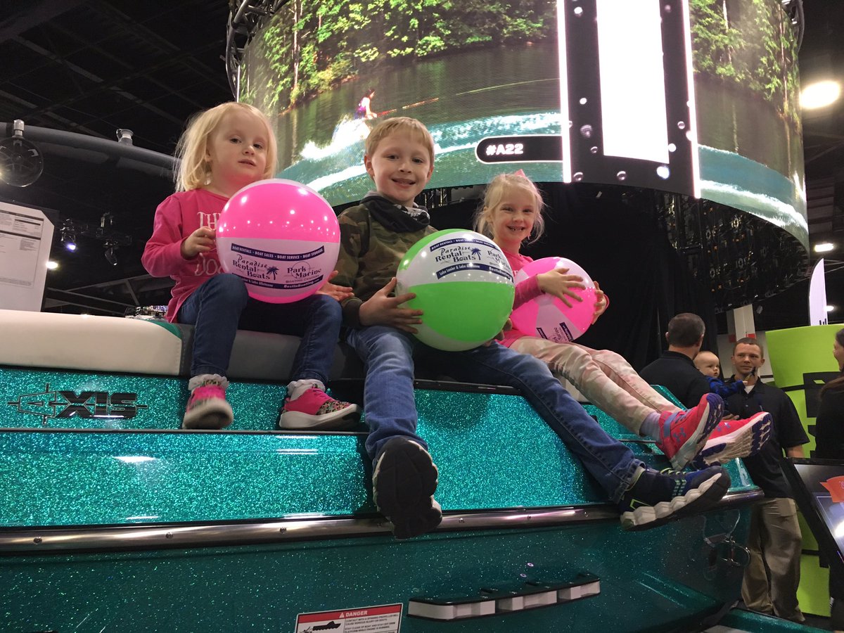 AdamMurphyTV's tweet photo. Enjoyed getting our lake thing on mid-winter at the @AtlantaBoatShow this weekend.  Can’t wait for summer! @cbs46 https://t.co/wxd7cmHcS5