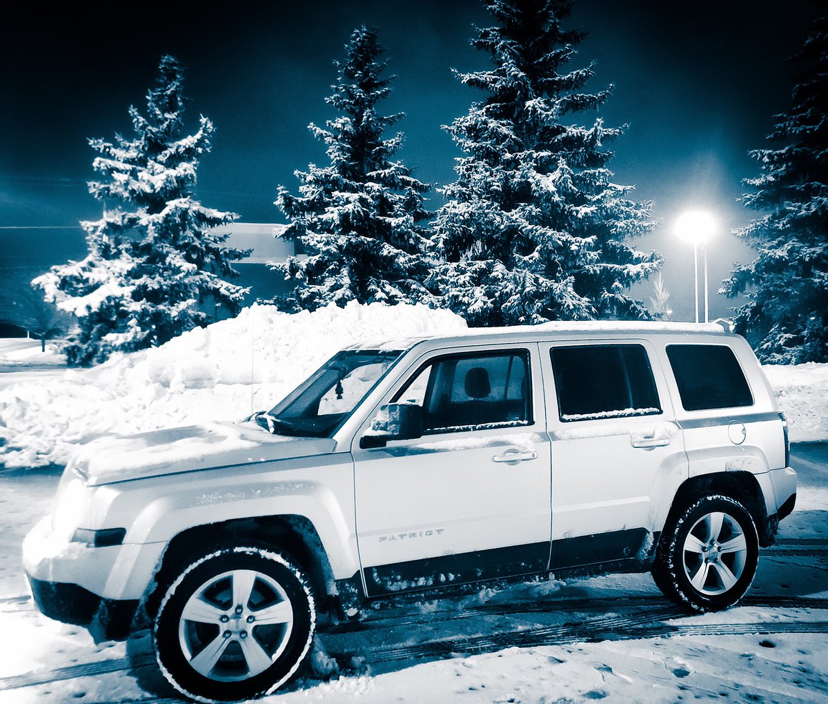 deerkiller2341's tweet photo. *ADD ME ON INSTAGRAM*
At https://t.co/qxDSxG1iCS on Instagram 
I post daily pics 
#photographer #photography #edits #jeeplife #mxrt #instagramposts #instagram https://t.co/unqbD413PQ